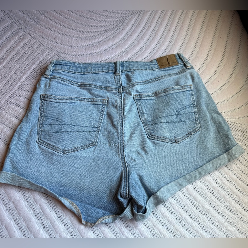 (Taking offers) American Eagle Light Blue Denim Jean shorts high waisted size 6